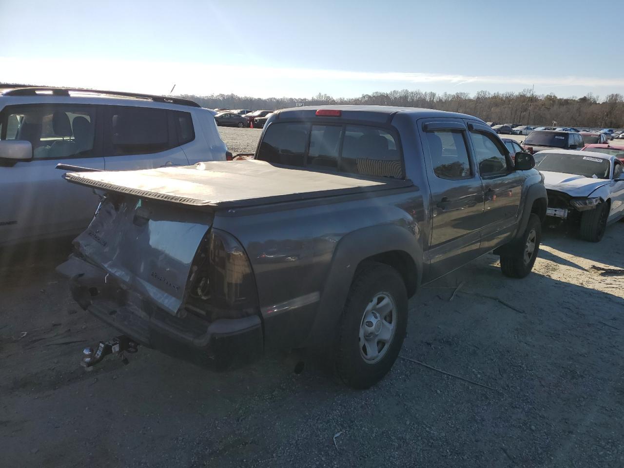2013 TOYOTA TACOMA DOU - Фото 3