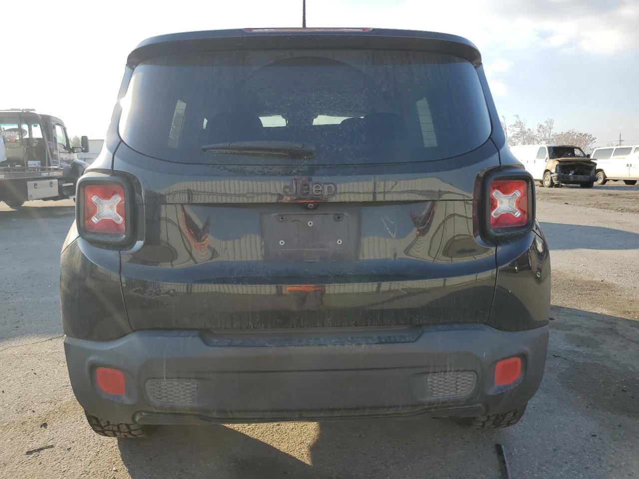 2016 JEEP RENEGADE L - Фото 6