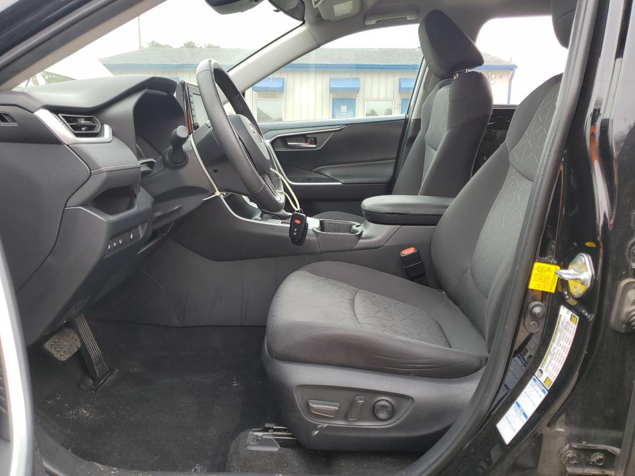 2020 TOYOTA RAV4 XLE - Фото 7