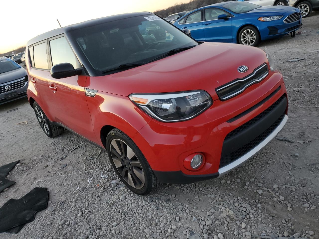 2017 KIA SOUL + - Image 4