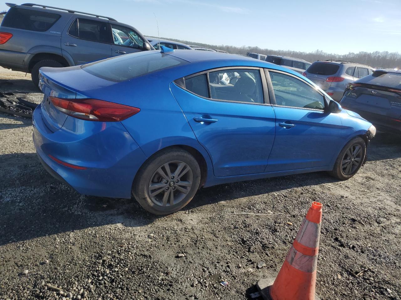 2018 HYUNDAI ELANTRA SE - Image 3