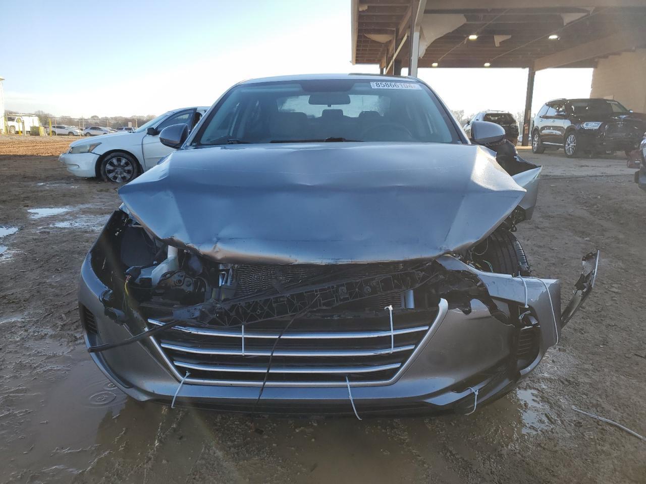 2018 HYUNDAI ELANTRA SE - Фото 5