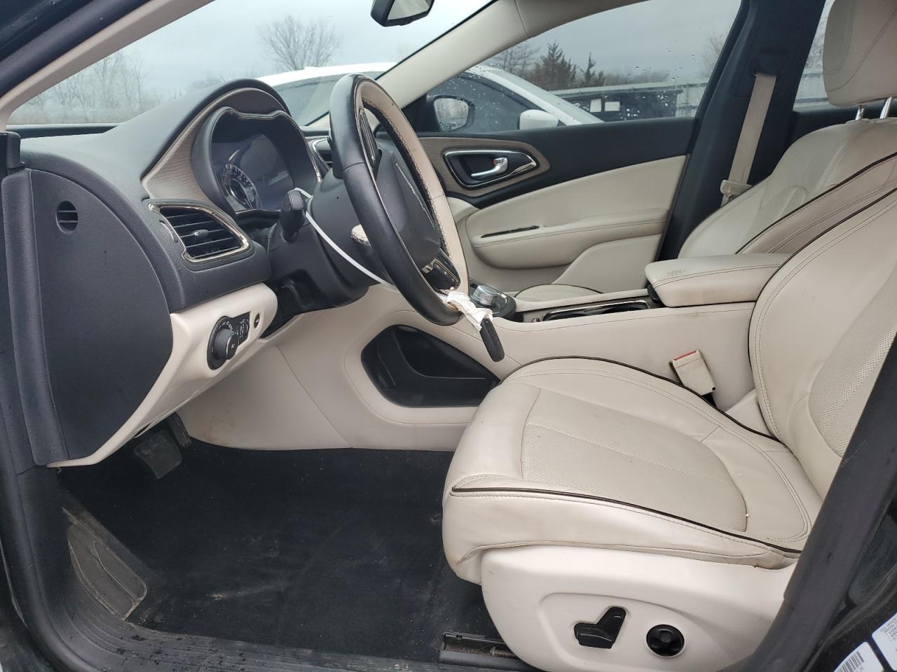2015 CHRYSLER 200 C - Фото 7