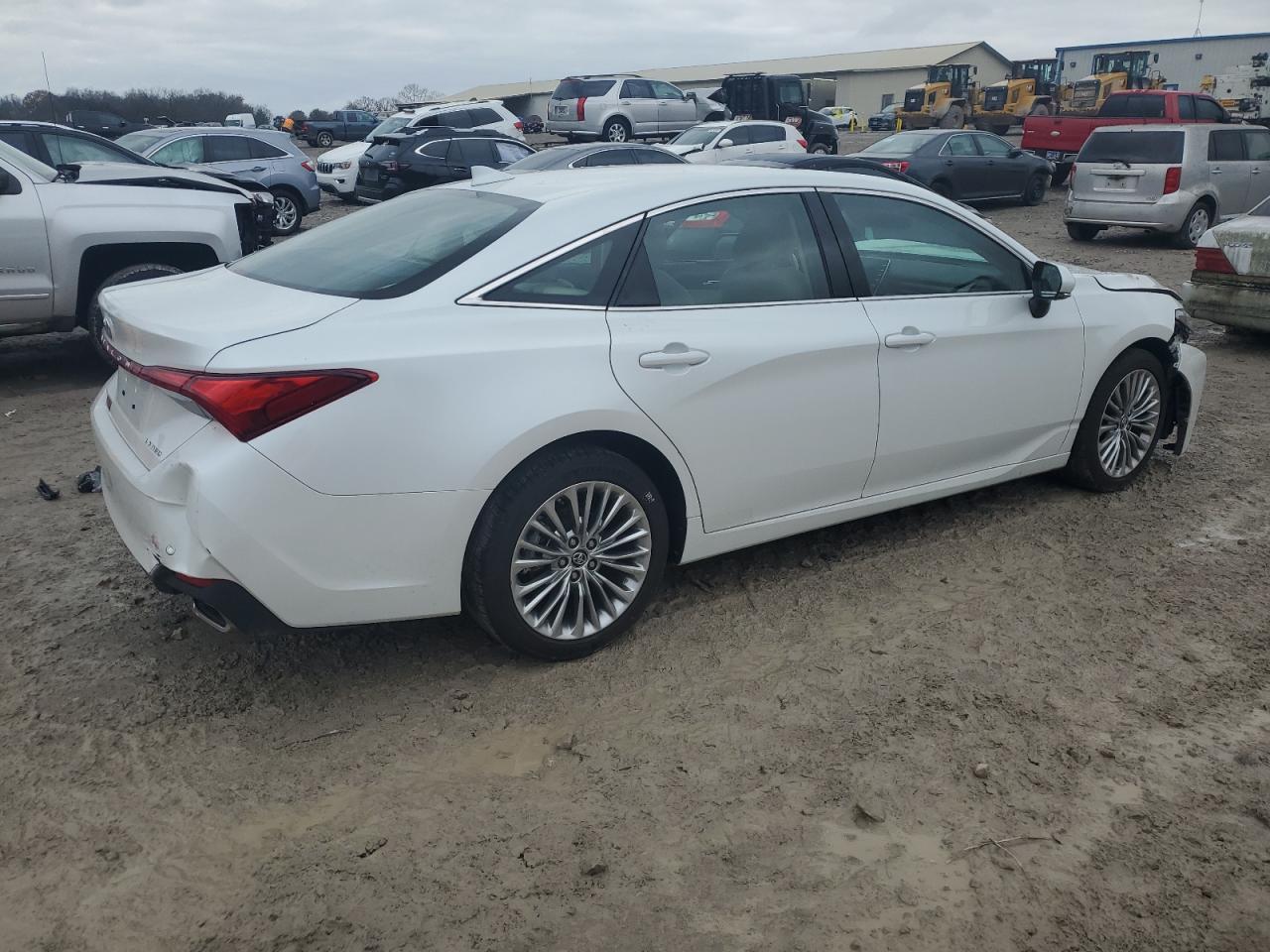 2019 TOYOTA AVALON XLE - Image 3