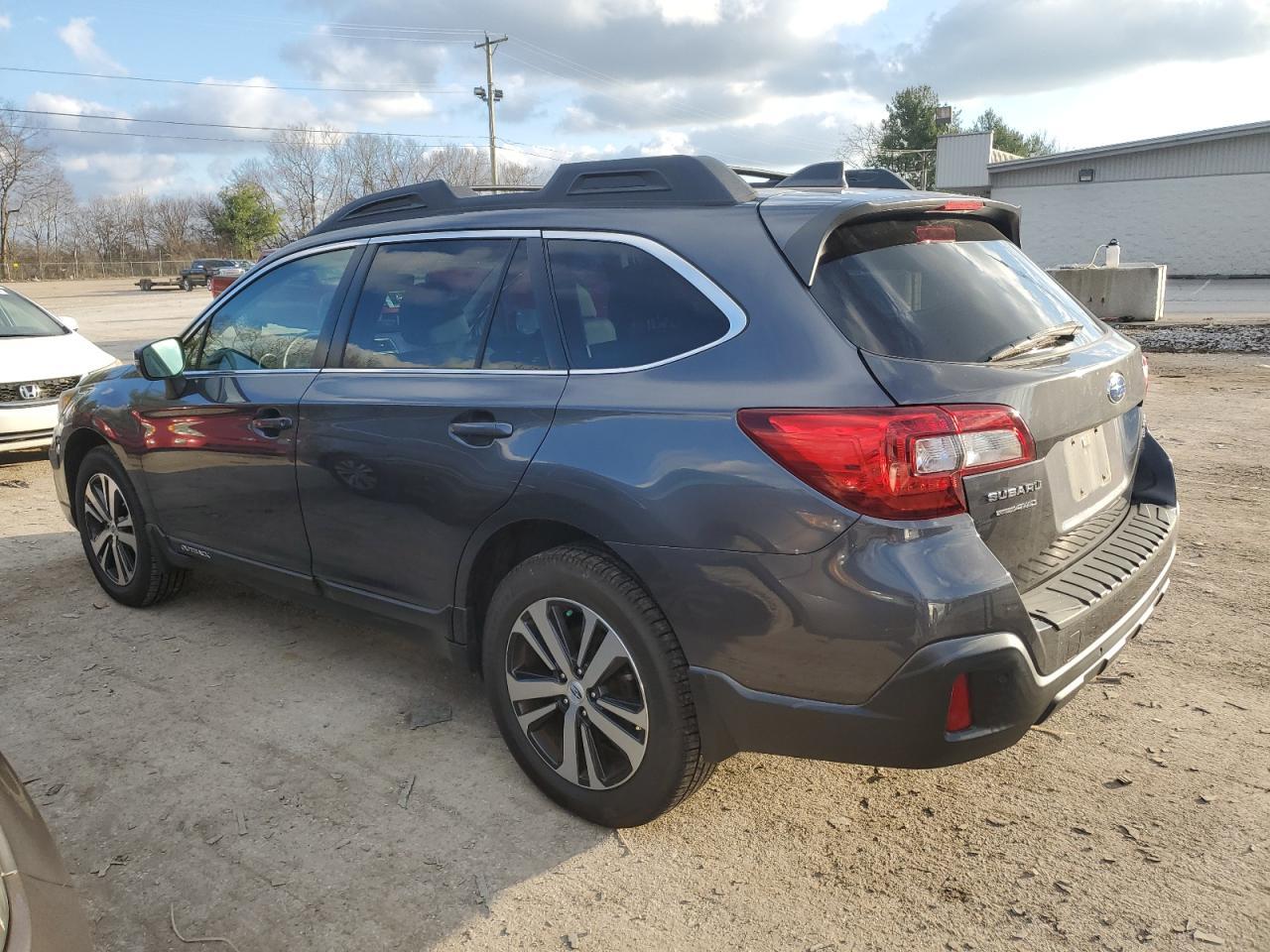 2018 SUBARU OUTBACK 3. - Image 2