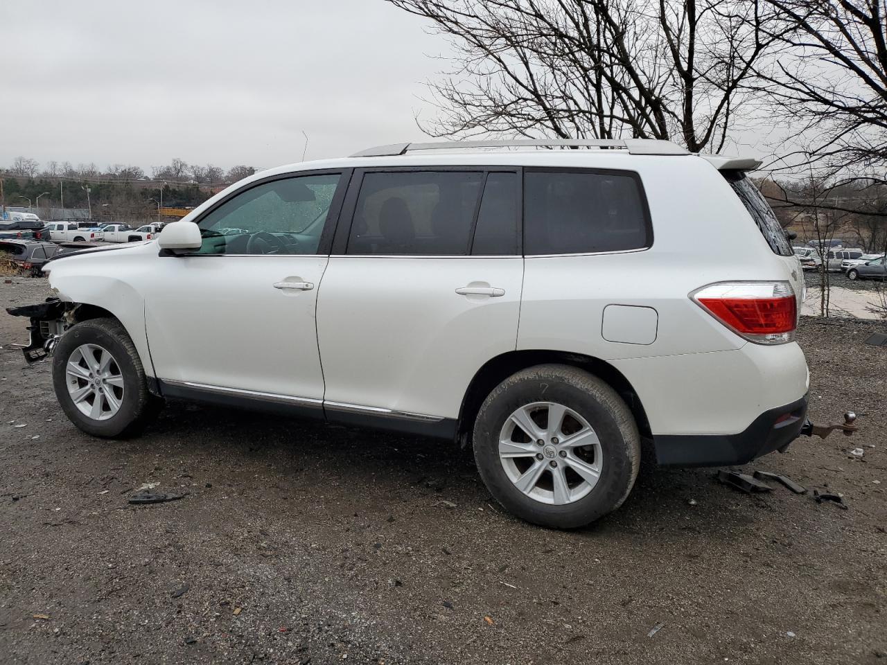 2012 TOYOTA HIGHLANDER - Image 2