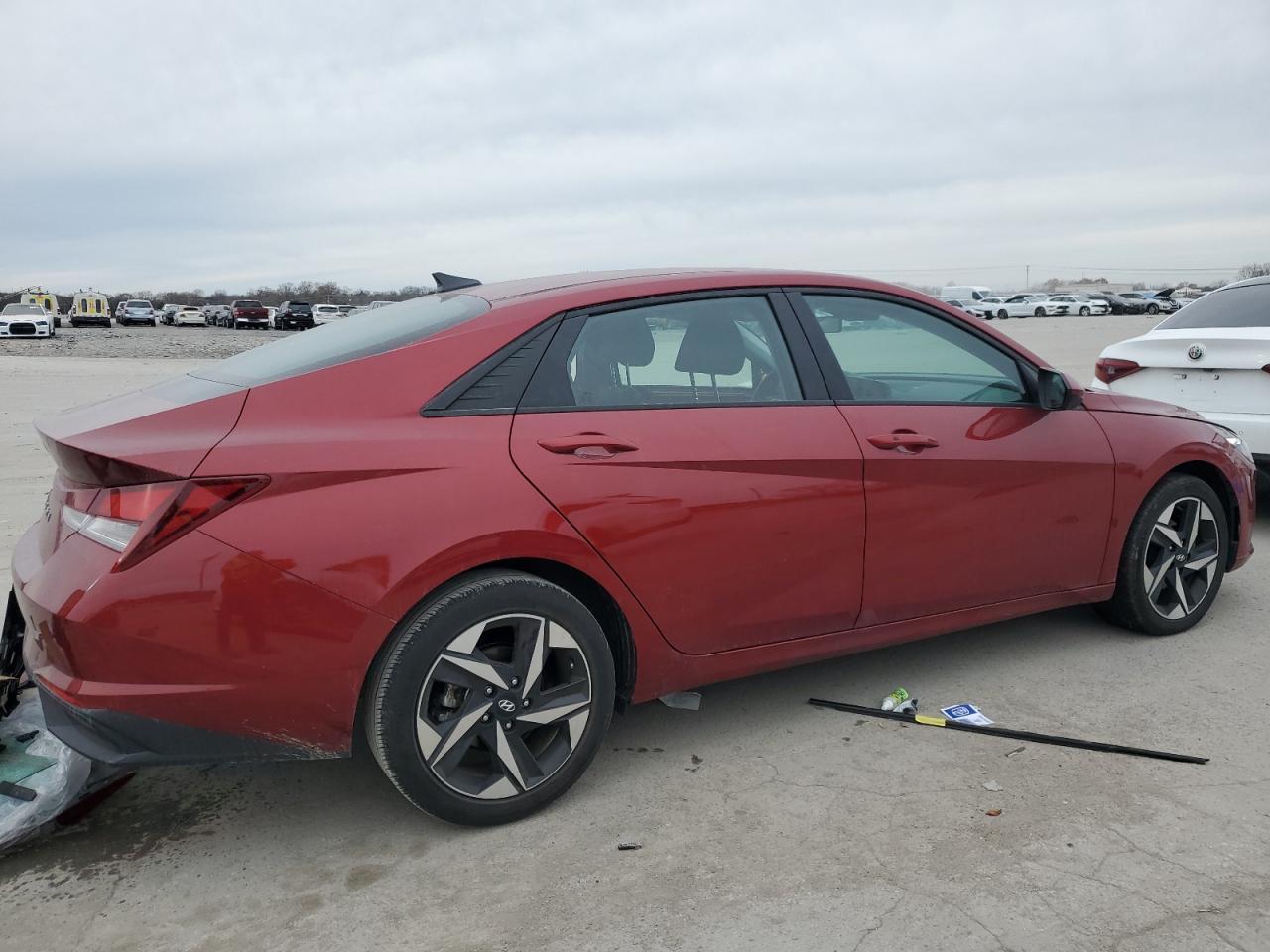 2023 HYUNDAI ELANTRA SE - Фото 3