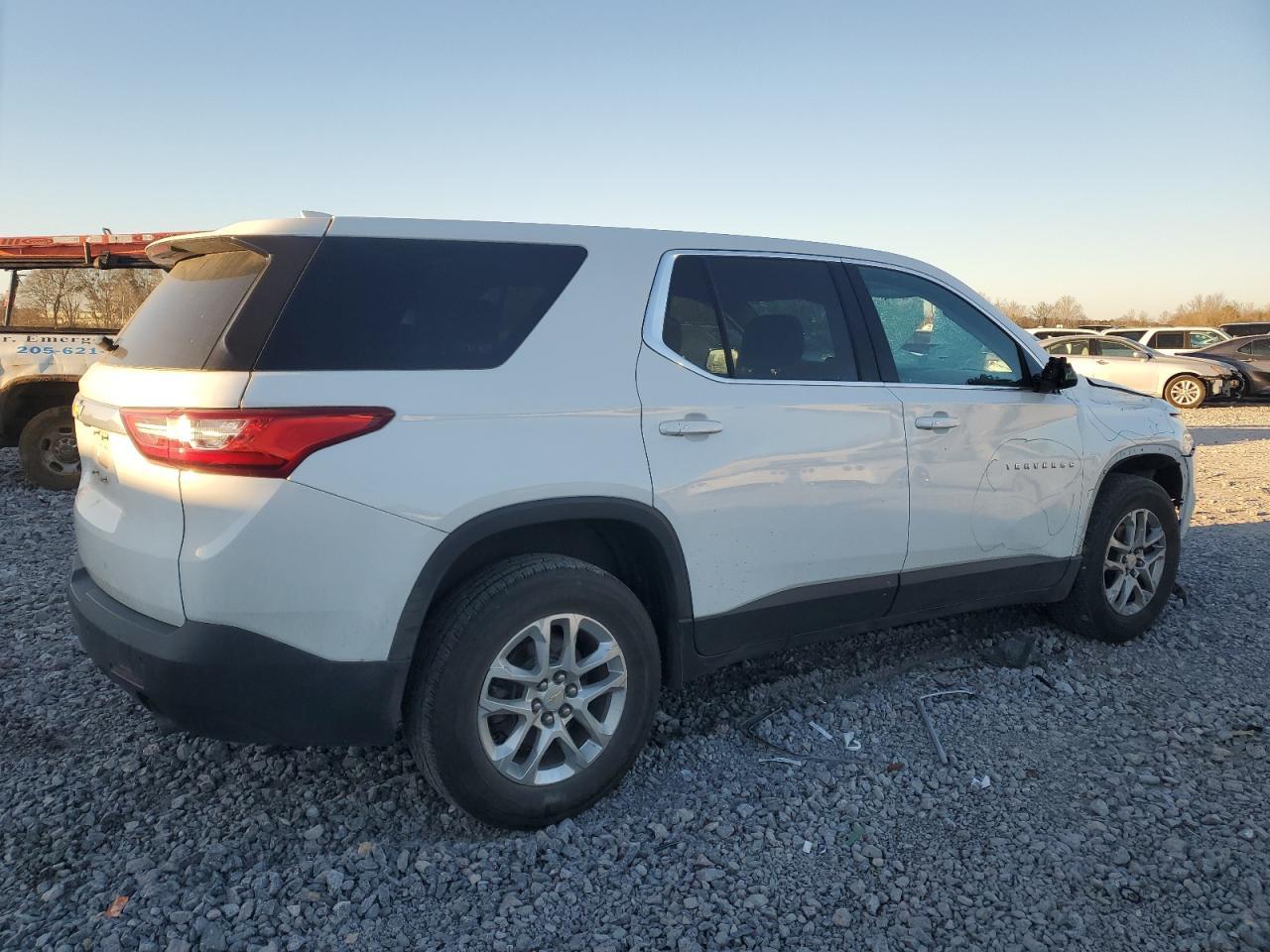 2020 CHEVROLET TRAVERSE L - Фото 3