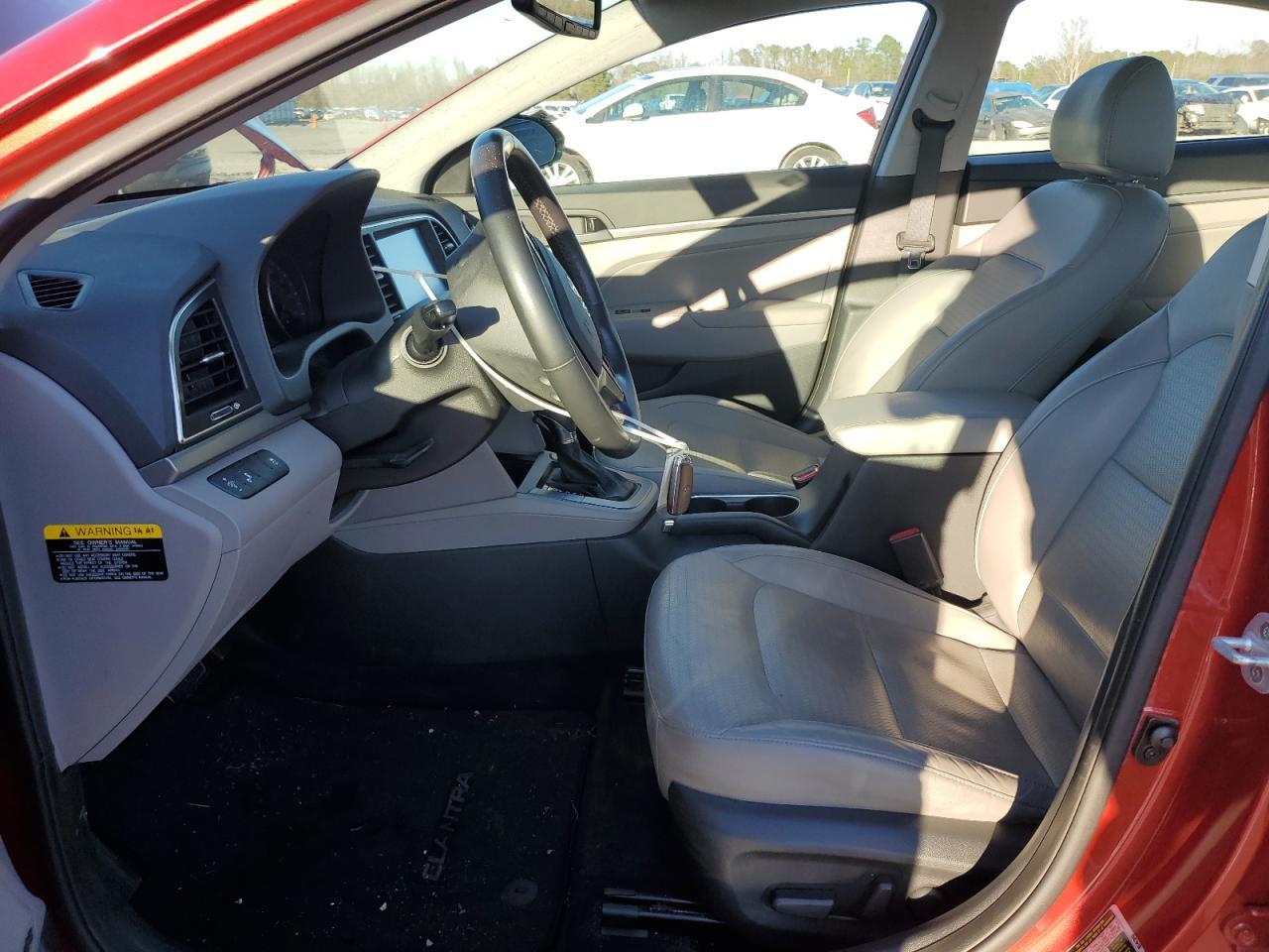 2017 HYUNDAI ELANTRA SE - Image 7