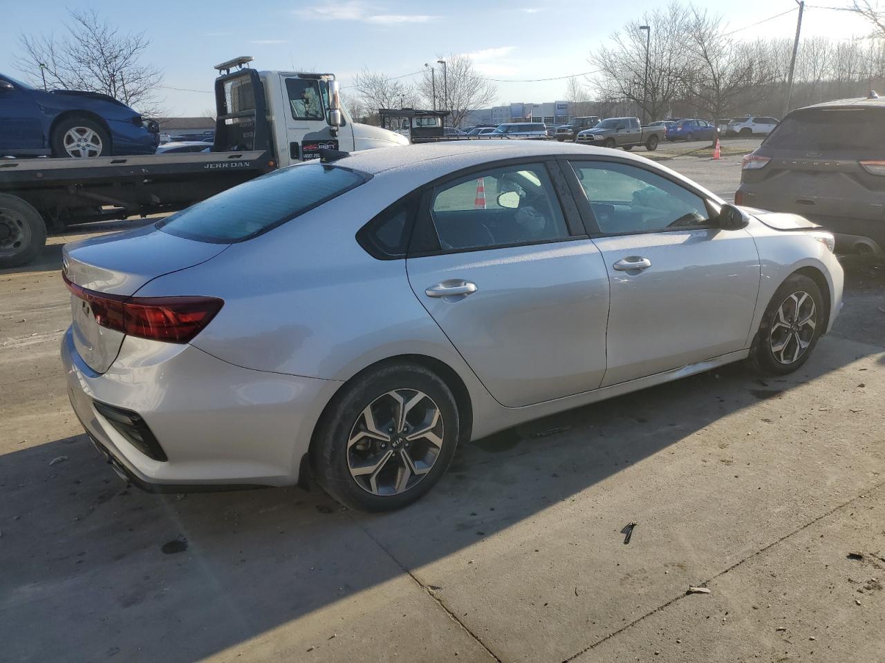 2021 KIA FORTE FE - Image 3