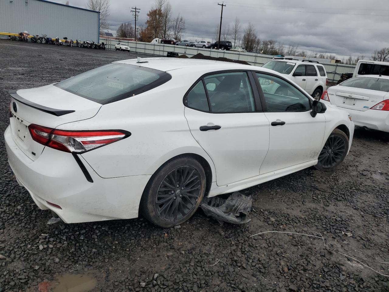 2020 TOYOTA CAMRY SE - Image 3