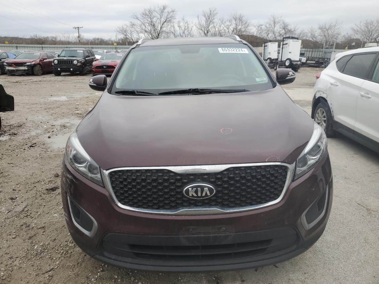 2017 KIA SORENTO LX - Image 5
