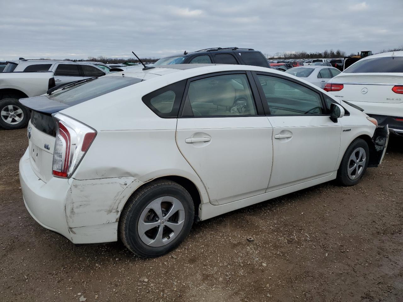 2013 TOYOTA PRIUS - Фото 3