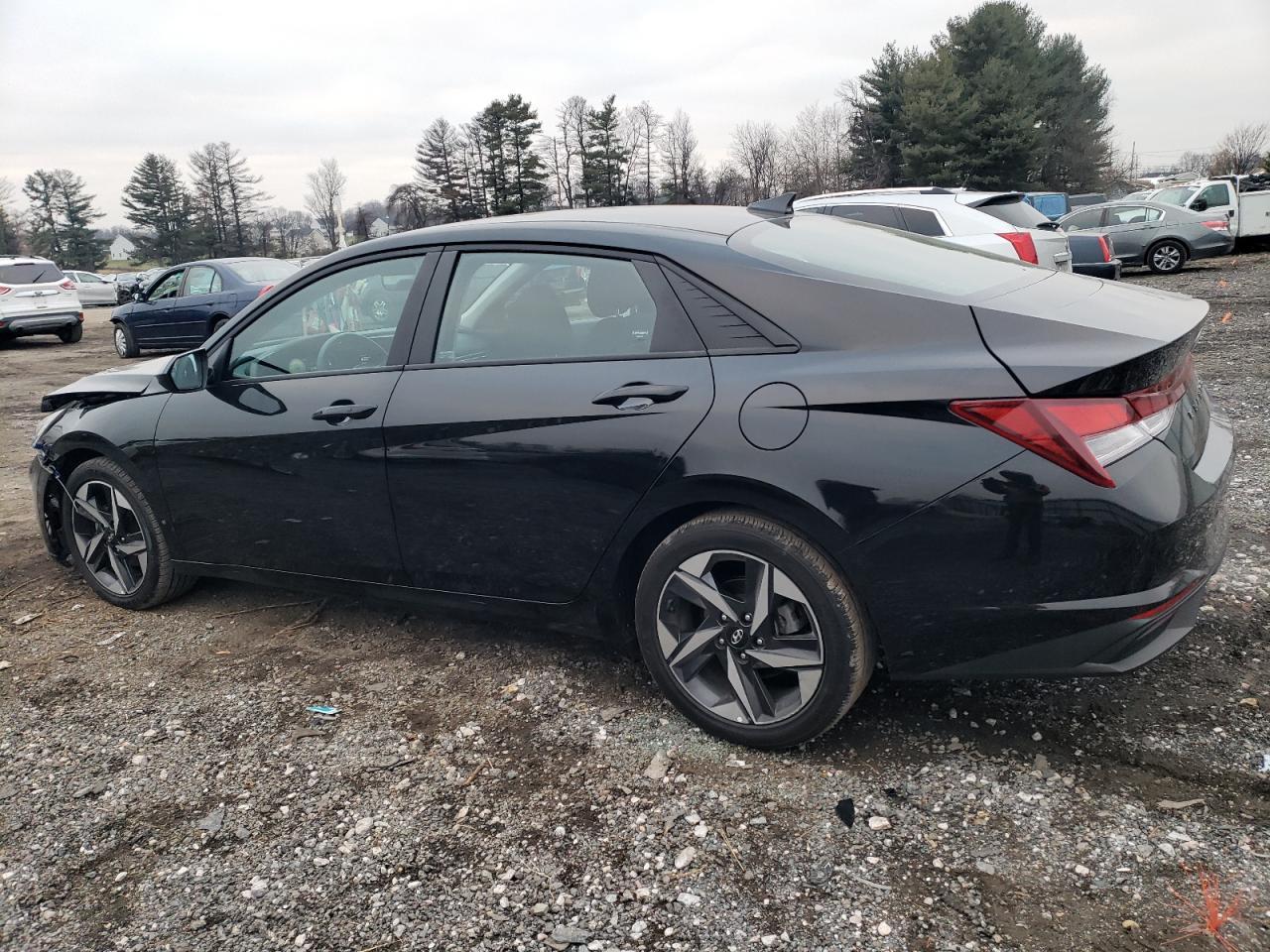 2023 HYUNDAI ELANTRA SE - Image 2