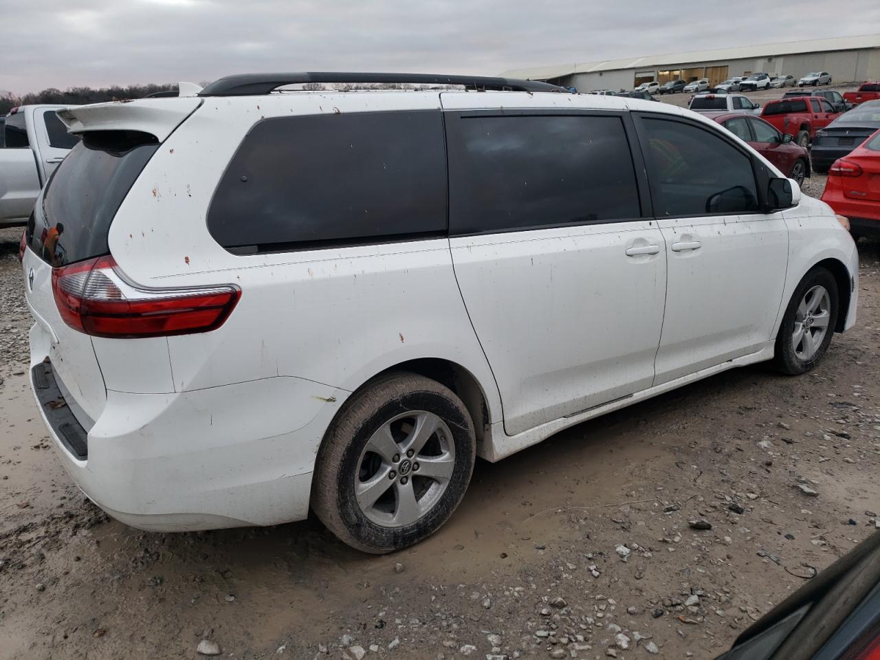 2020 TOYOTA SIENNA LE - Image 3