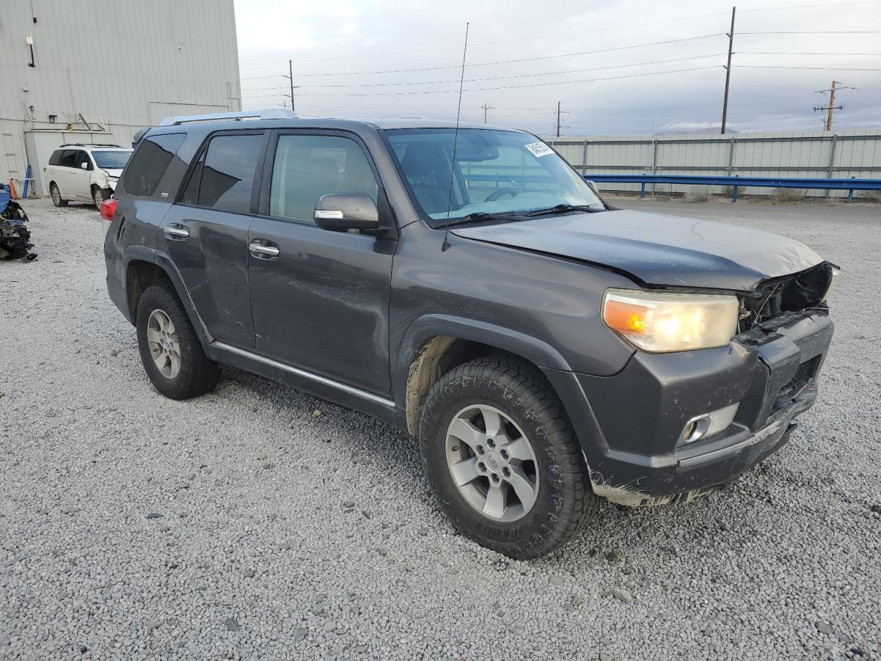 2011 TOYOTA 4RUNNER SR - Image 4