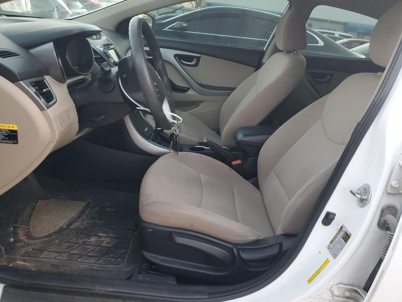 2015 HYUNDAI ELANTRA SE - Фото 7