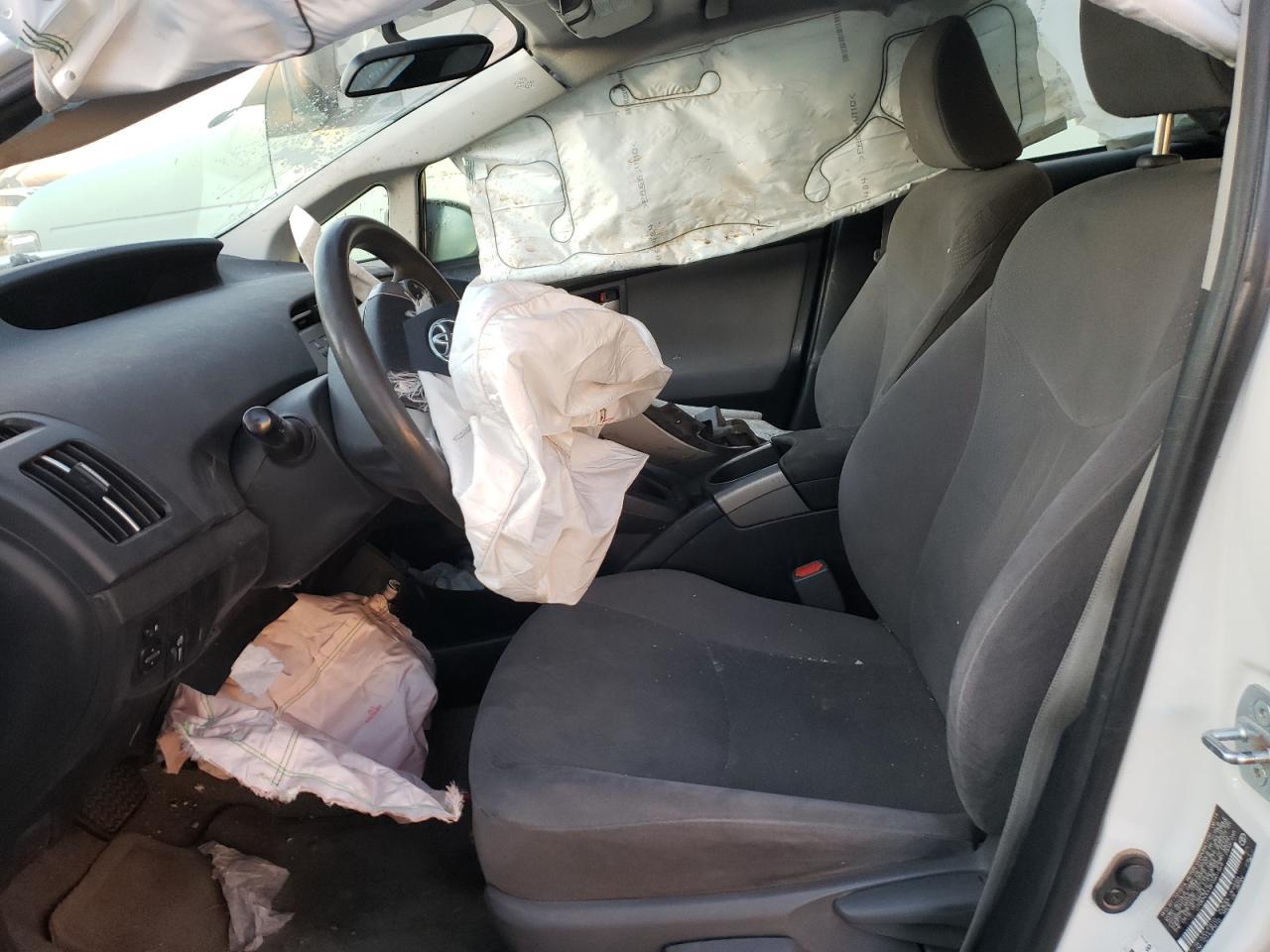 2015 TOYOTA PRIUS - Image 7