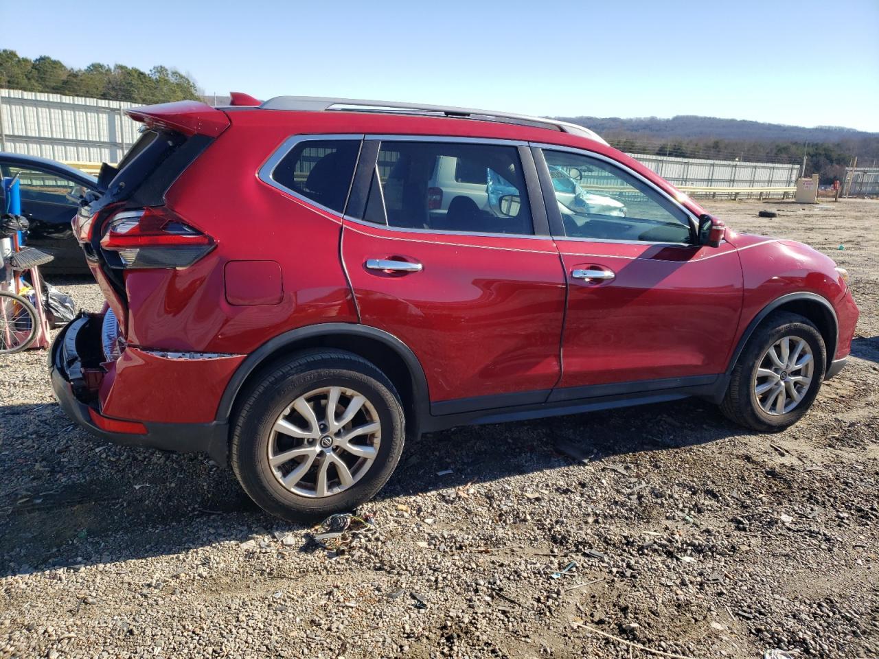 2017 NISSAN ROGUE SV - Image 3