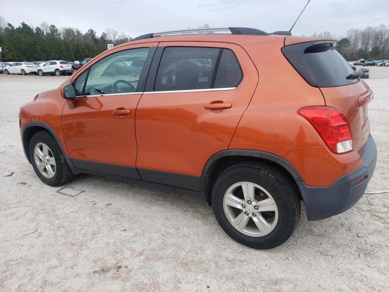 2015 CHEVROLET TRAX 1LT - Image 2