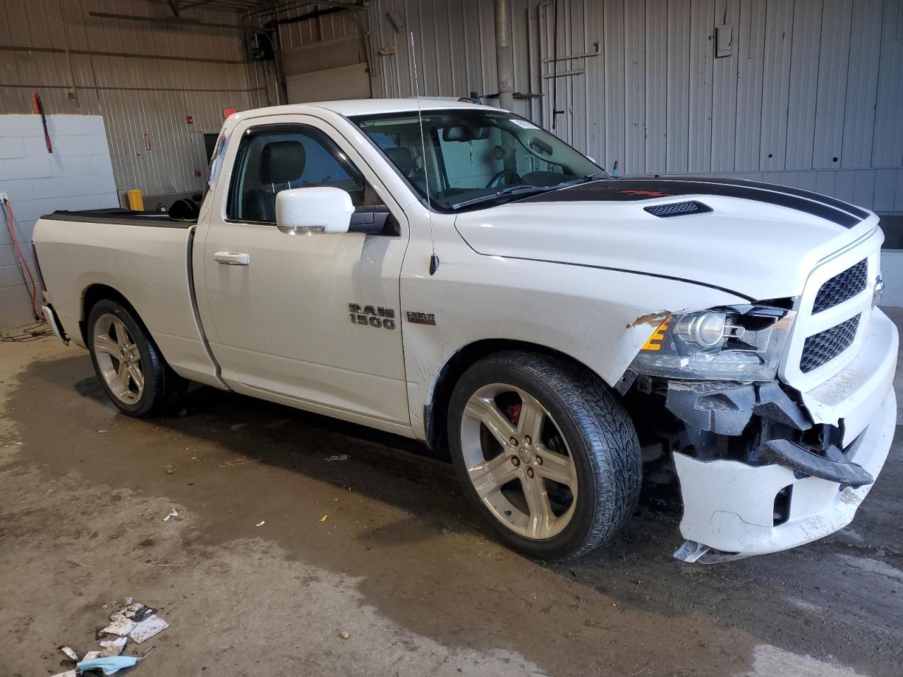 2014 RAM 1500 SPORT - Фото 4