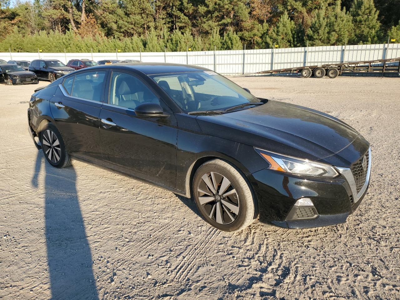 2022 NISSAN ALTIMA SV - Image 4