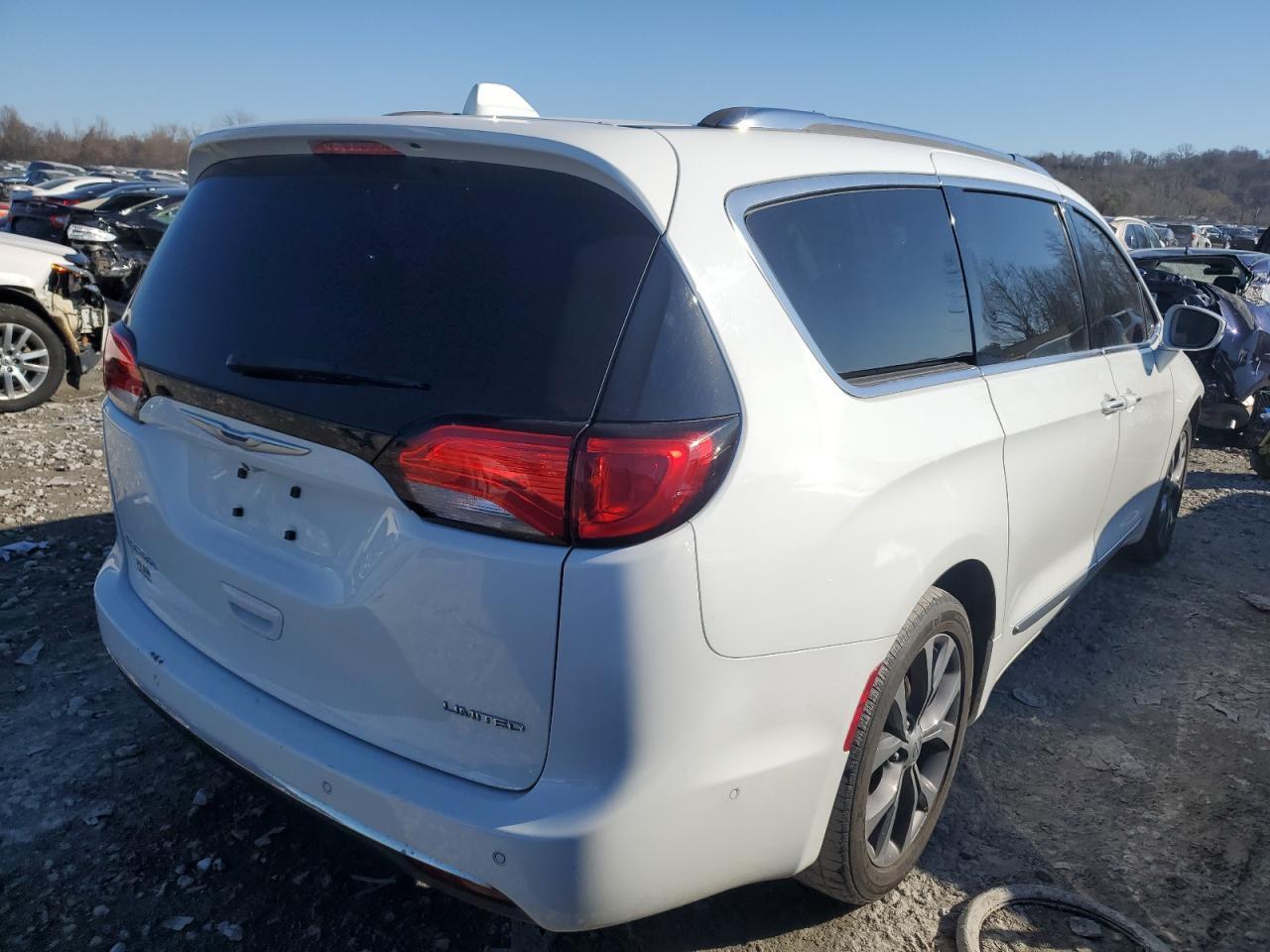 2017 CHRYSLER PACIFICA L - Фото 3