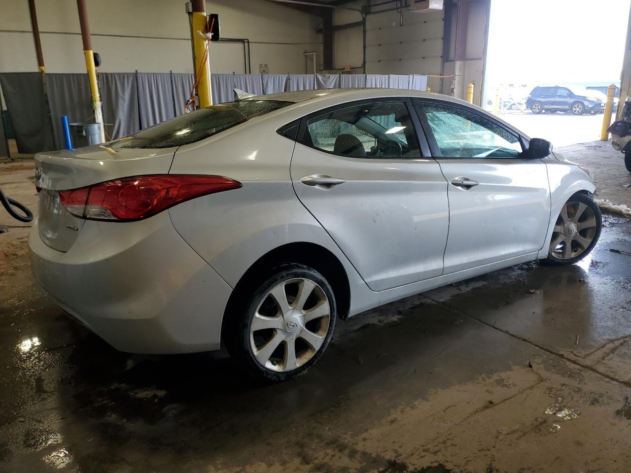 2011 HYUNDAI ELANTRA GL - Image 3