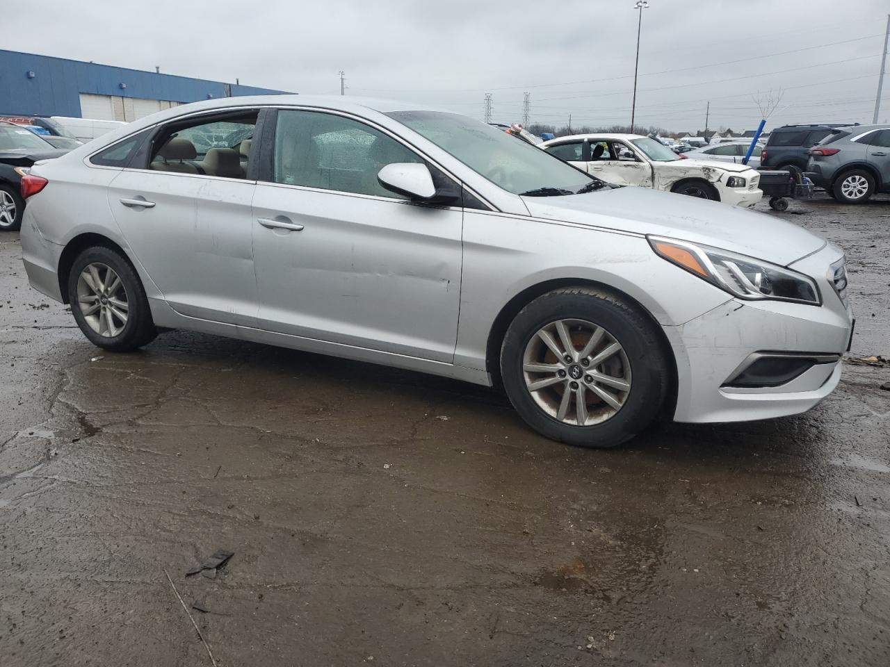 2017 HYUNDAI SONATA SE - Фото 4