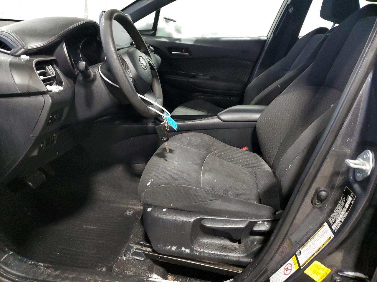 2019 TOYOTA C-HR XLE - Фото 7