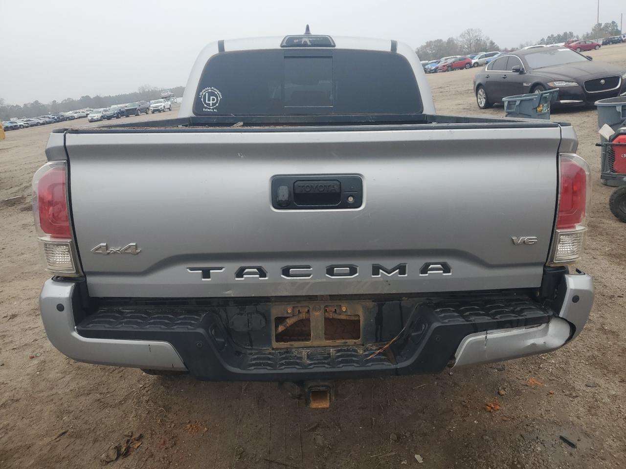 2017 TOYOTA TACOMA DOU - Фото 6
