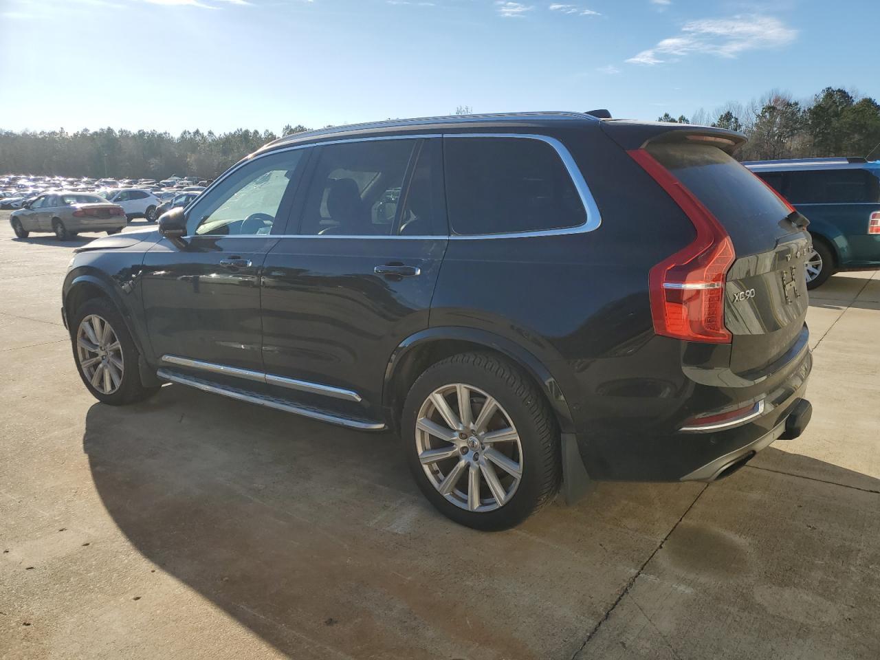 2016 VOLVO XC90 T6 - Фото 2