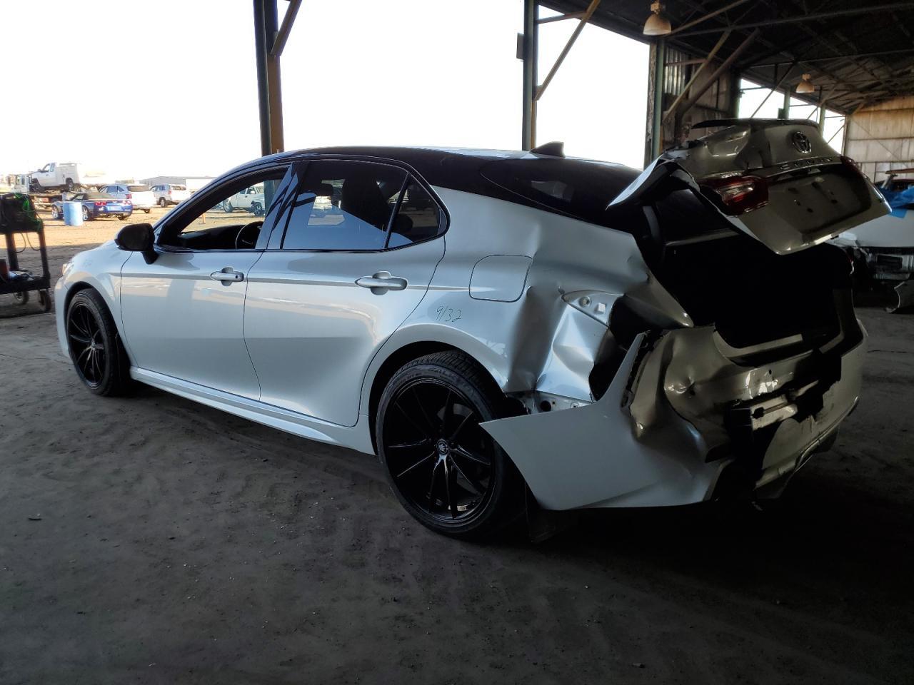 2018 TOYOTA CAMRY XSE - Image 2