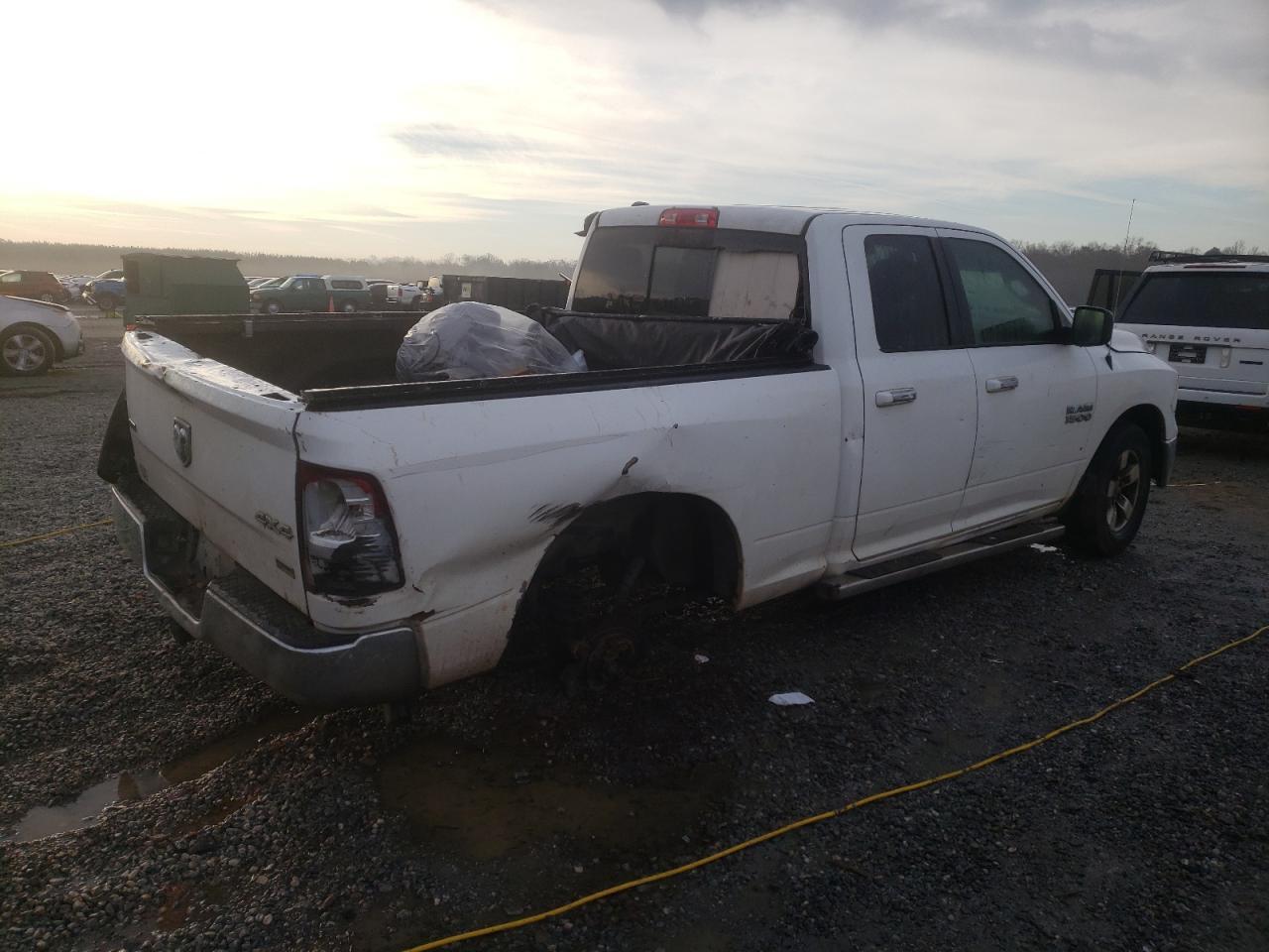 2017 RAM 1500 SLT - Фото 3