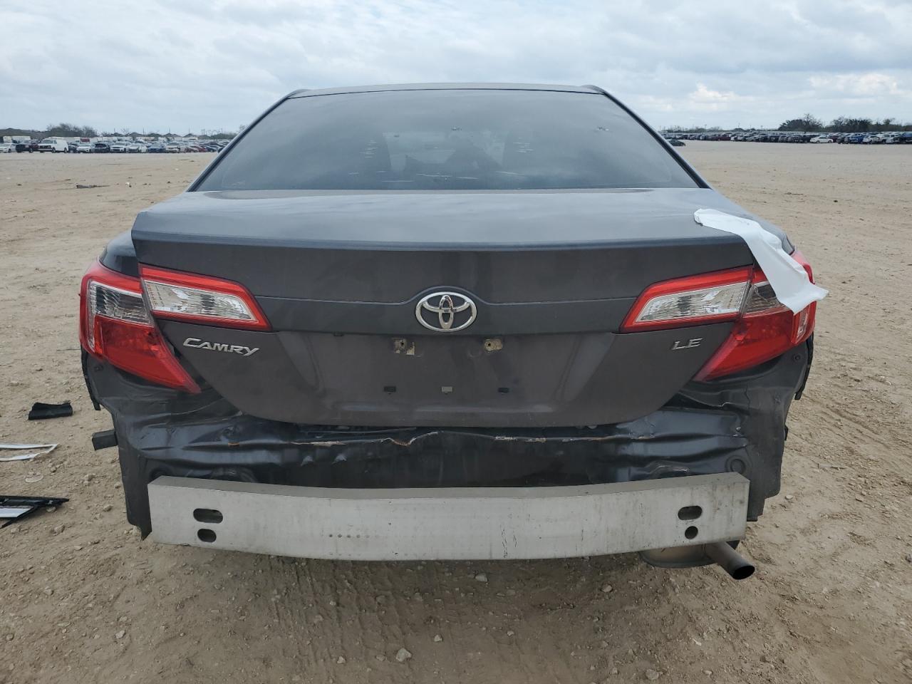 2014 TOYOTA CAMRY L - Image 6