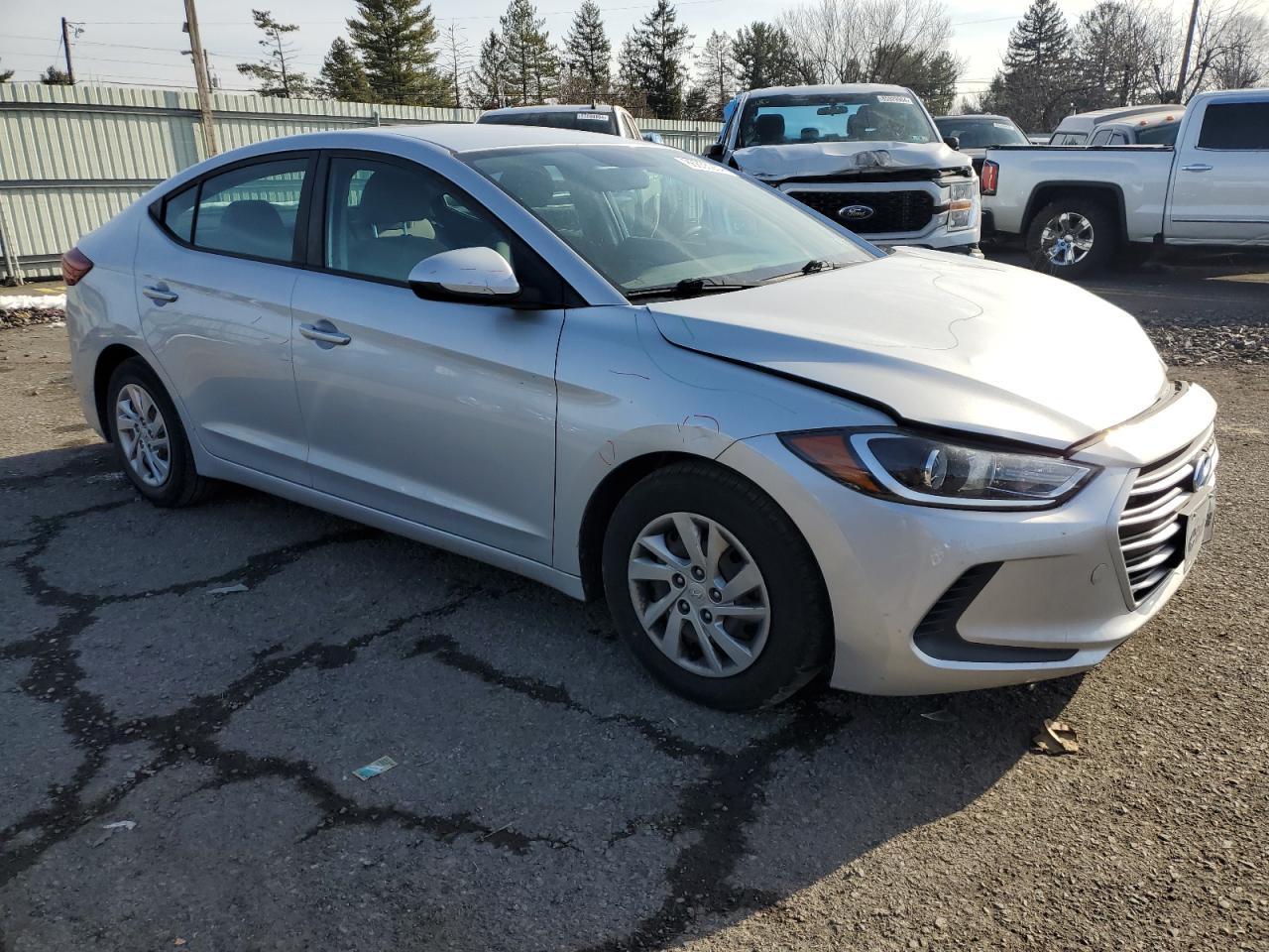 2017 HYUNDAI ELANTRA SE - Фото 4