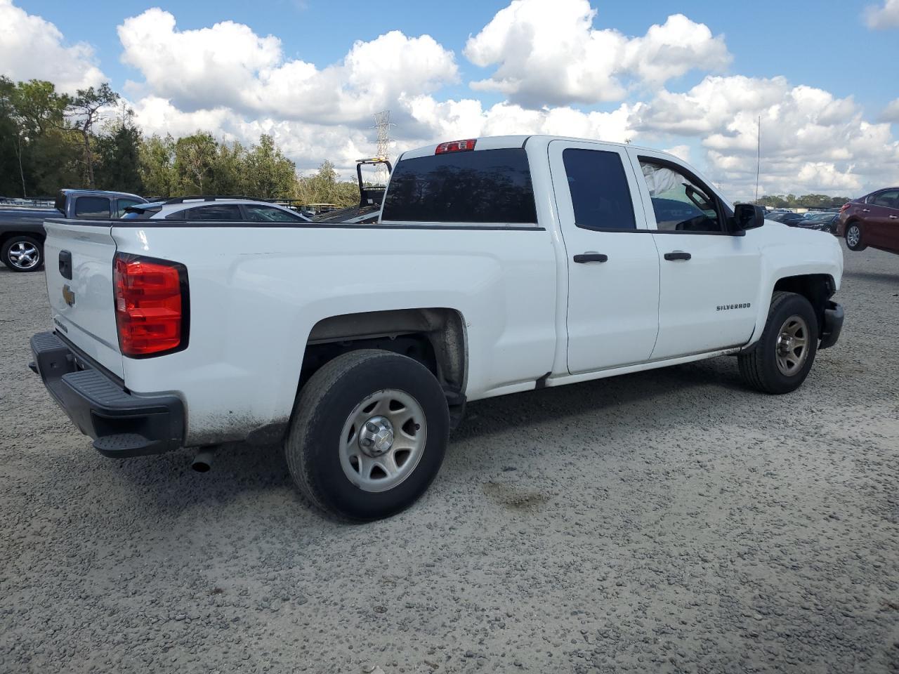 2017 CHEVROLET SILVERADO - Image 3
