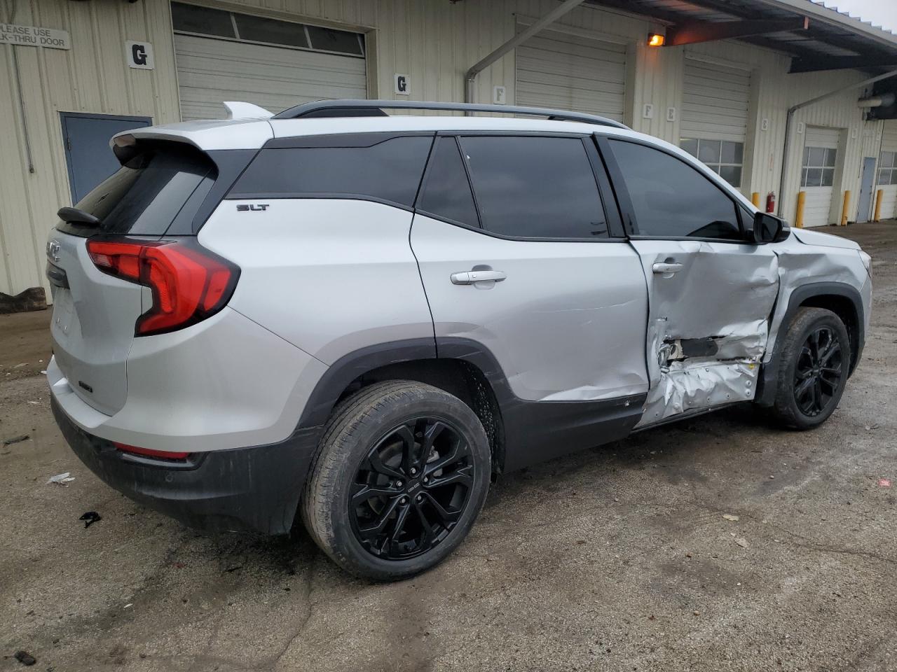 2021 GMC TERRAIN SL - Фото 3
