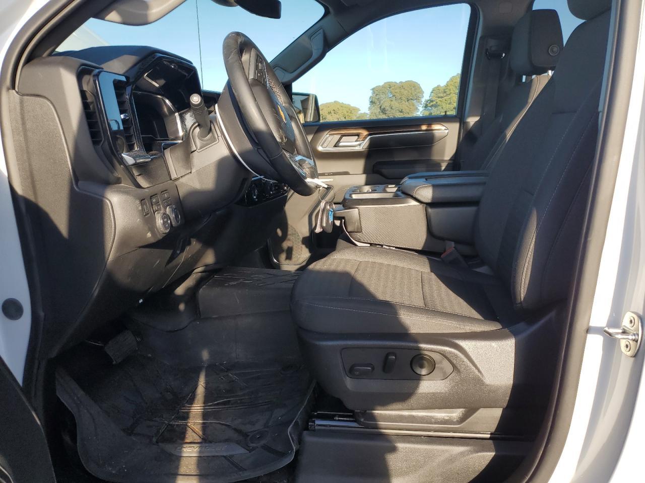 2024 CHEVROLET SILVERADO - Фото 7