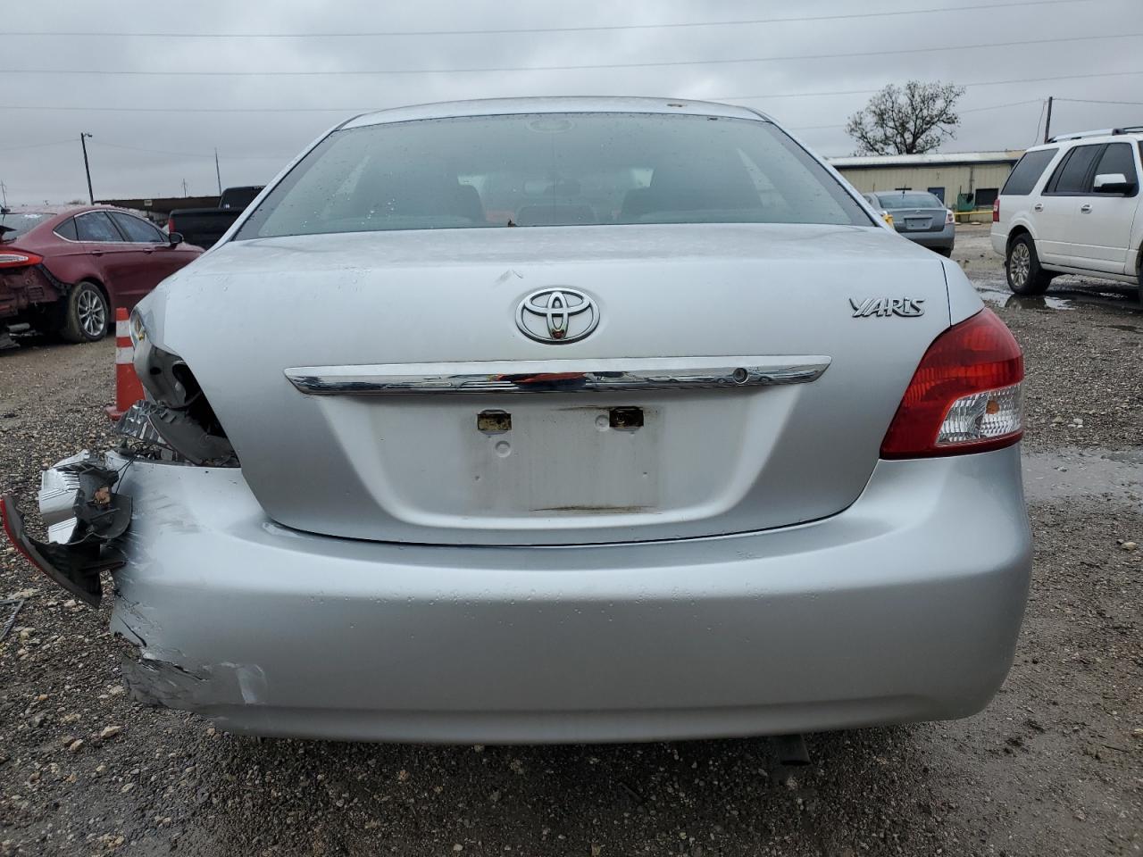 2012 TOYOTA YARIS - Фото 6