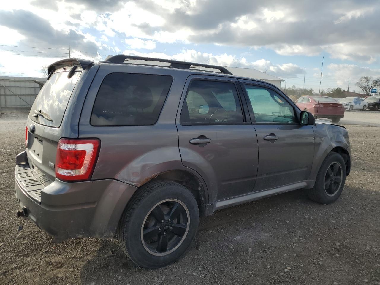 2012 FORD ESCAPE XLT - Фото 3