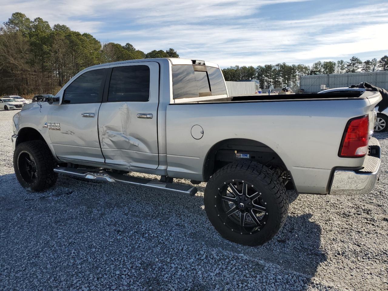 2017 RAM 2500 SLT - Image 2