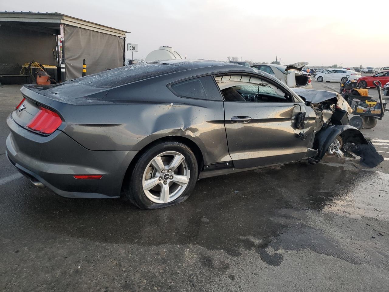 2018 FORD MUSTANG - Фото 3