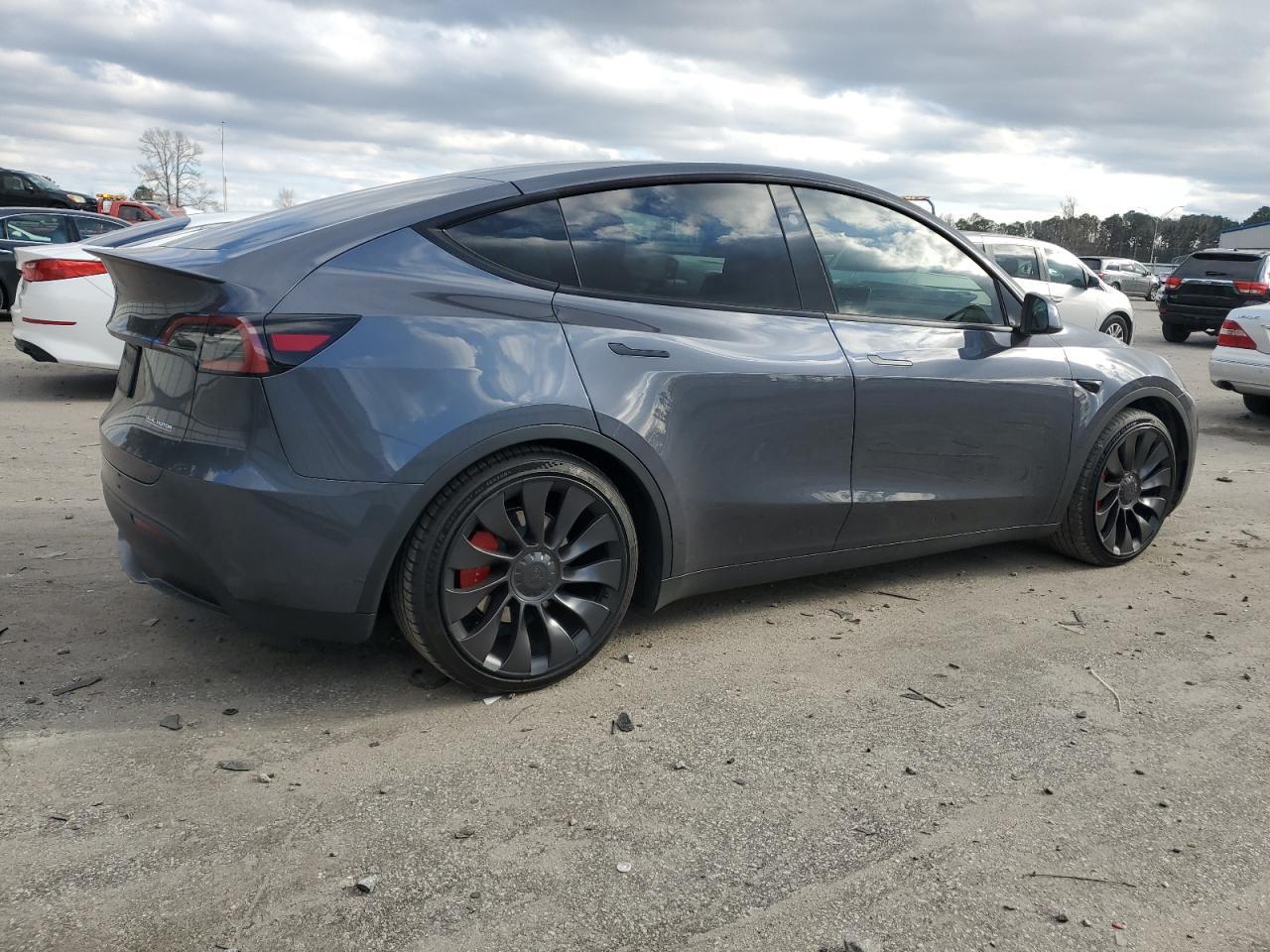 2023 TESLA MODEL Y - Фото 3