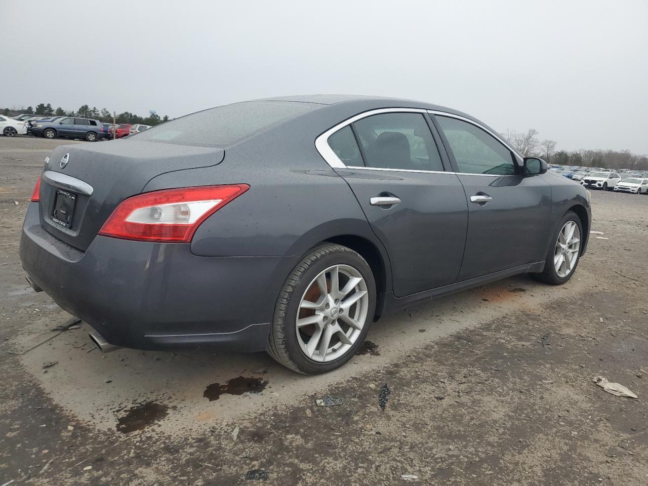 2011 NISSAN MAXIMA S - Фото 3