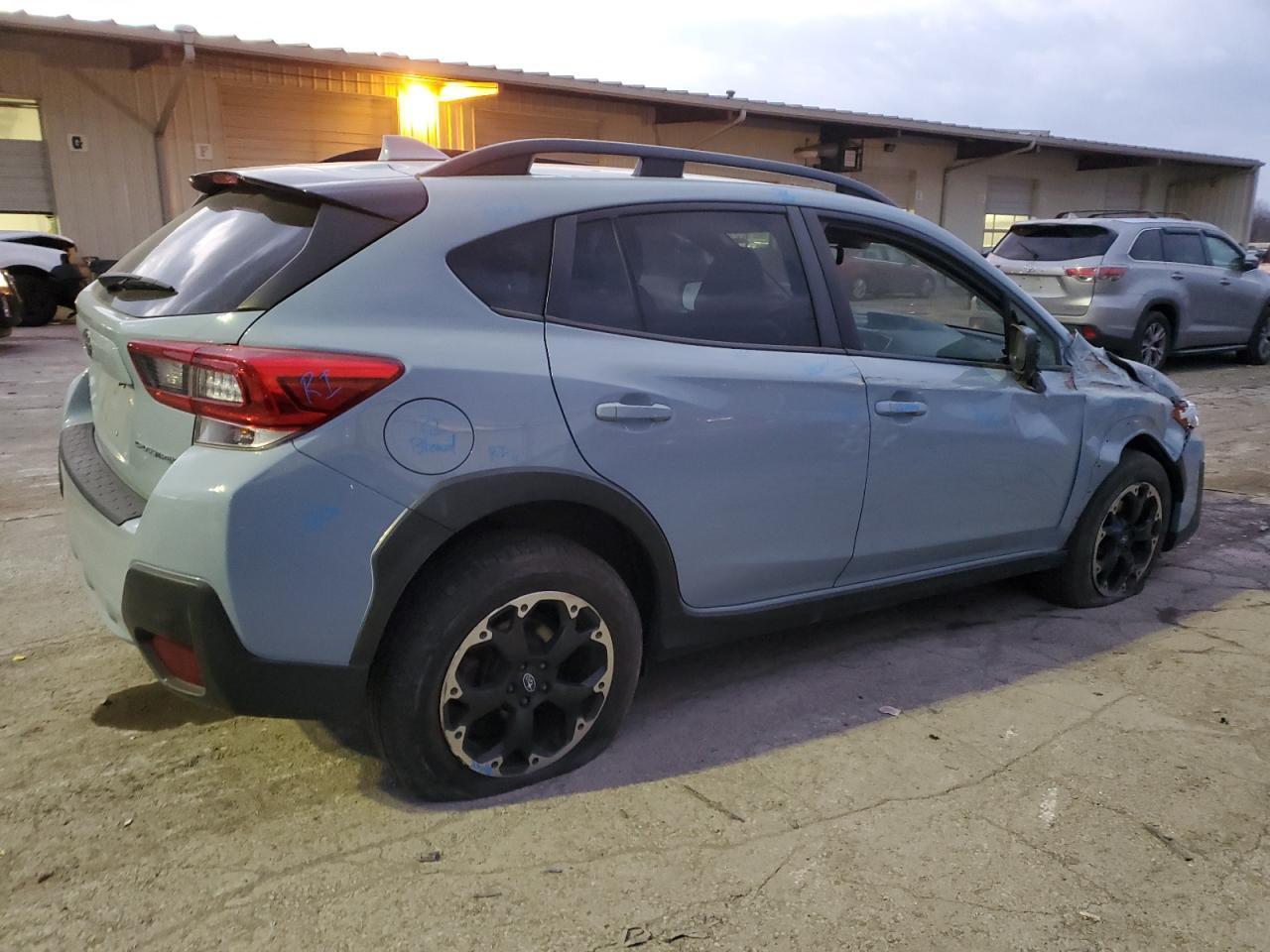 2021 SUBARU CROSSTREK - Фото 3