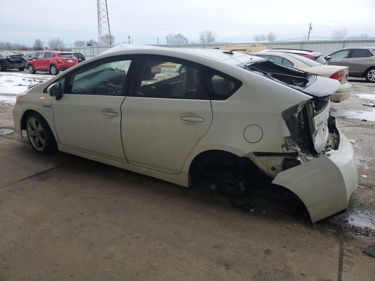 2013 TOYOTA PRIUS - Фото 2
