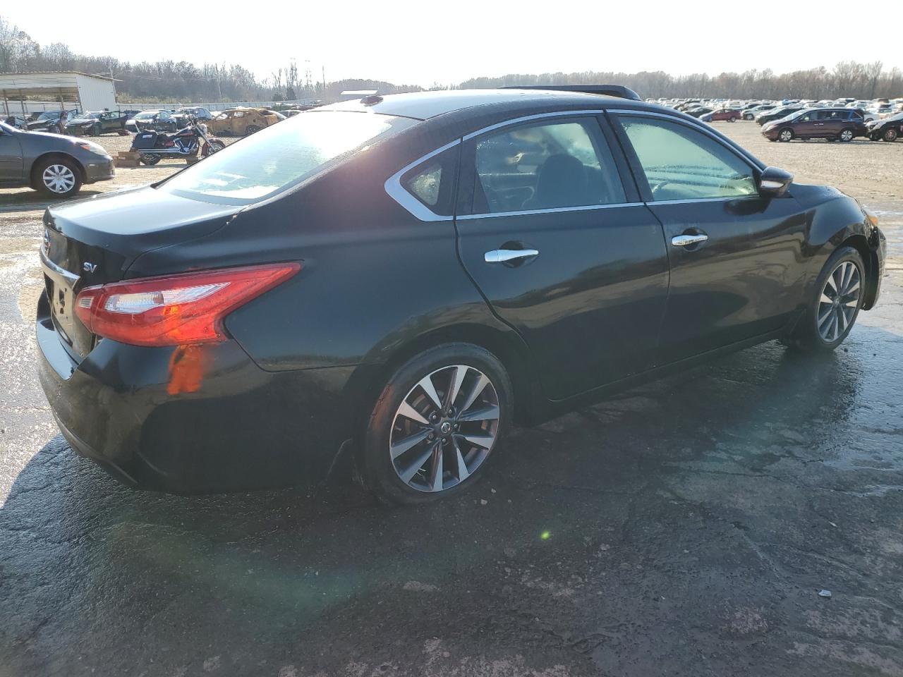 2017 NISSAN ALTIMA 2.5 - Фото 3