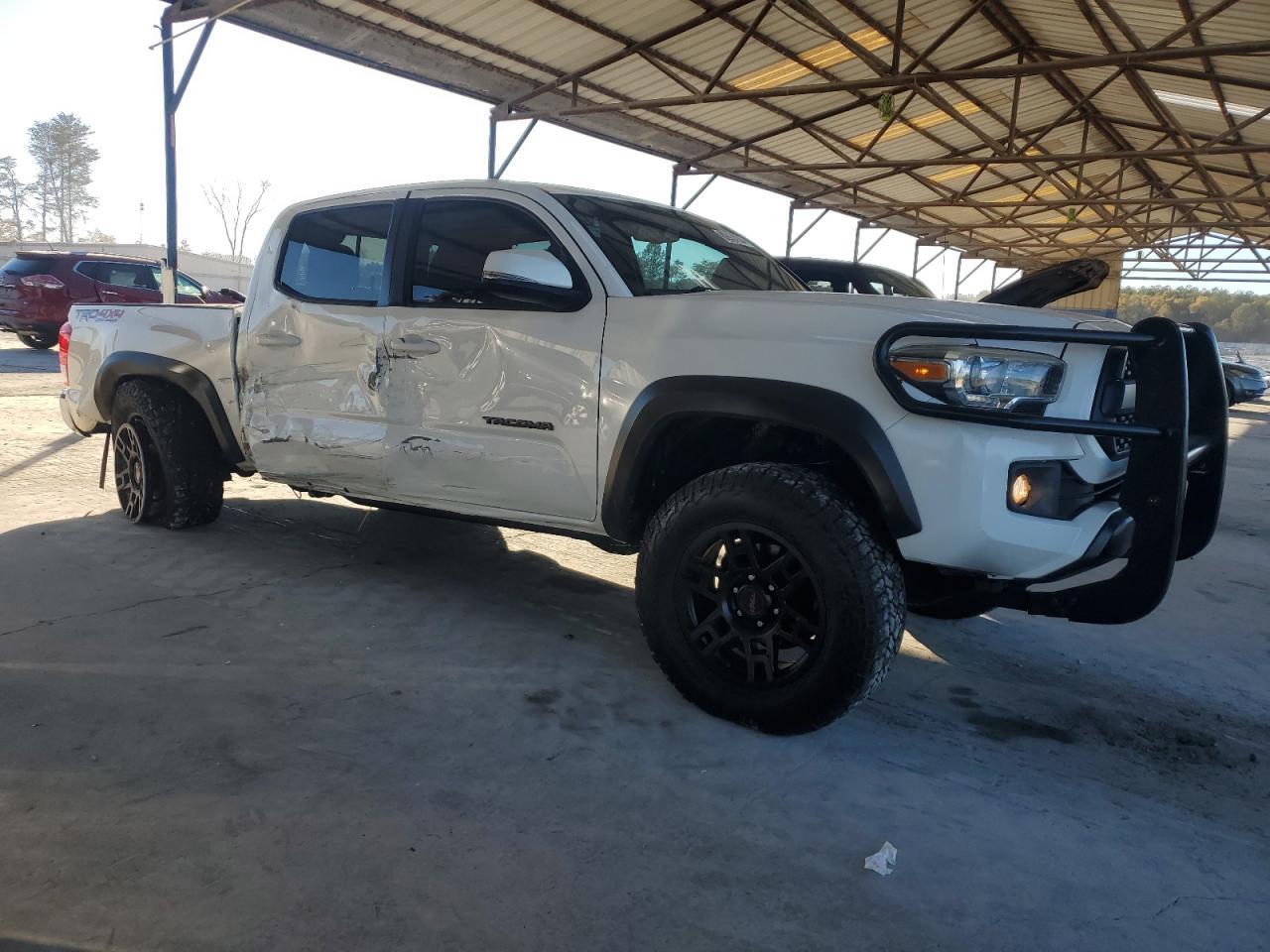 2017 TOYOTA TACOMA DOU - Фото 4