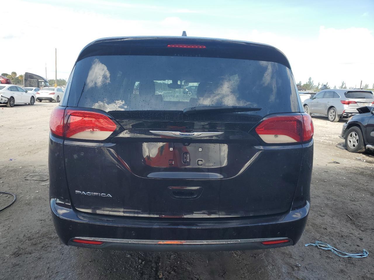 2017 CHRYSLER PACIFICA T - Image 6